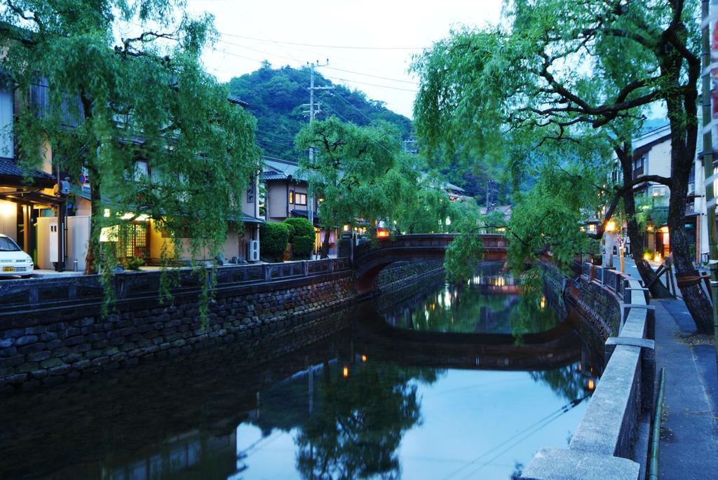 城崎温泉 但馬屋-Tajimaya- Hotel Toyooka  Exterior foto